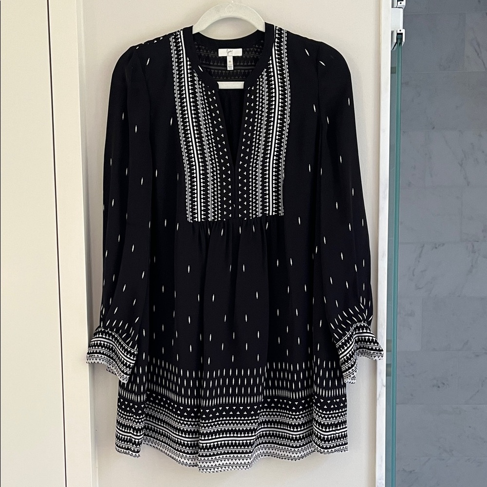 Black and White Women's Shift Mini Dress